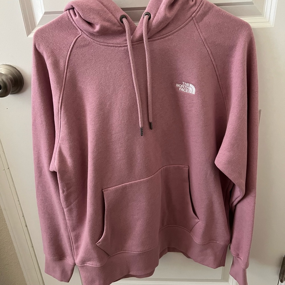 “SOLD” The North Face W Evolution Hoodie